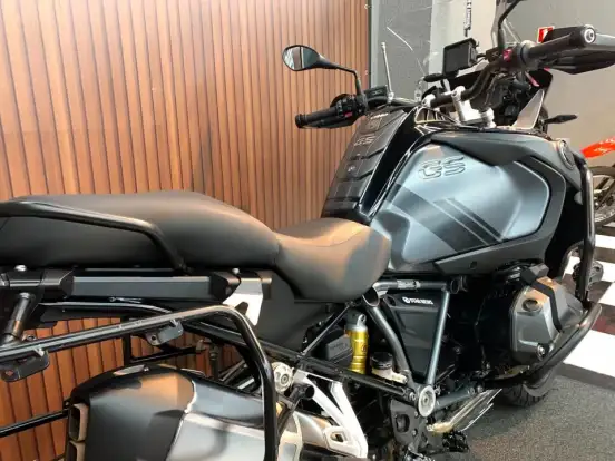 BMW-R 1250 GS ADVENTURE PREMIUM TRIPLE BLACK-2023