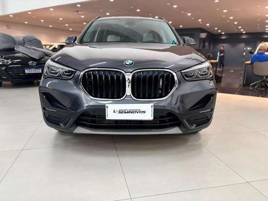 BMW-X1-2021