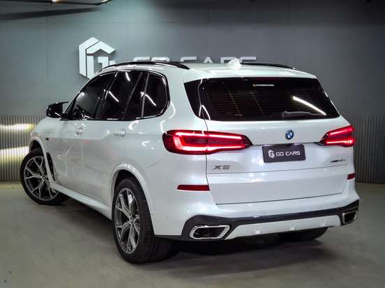 BMW-X5-3.0 I6 TURBO HÍBRIDO XDRIVE45E M SPORT AUTOMÁTICO BMW-X5-2022