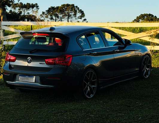 BMW-120i-2016