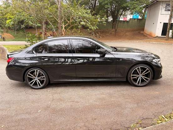BMW-320i-2020