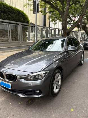 BMW-320i-2018