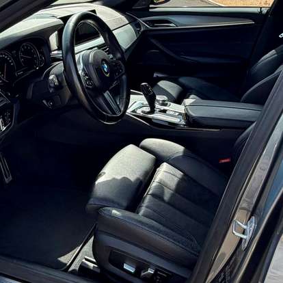 BMW-530i-2018