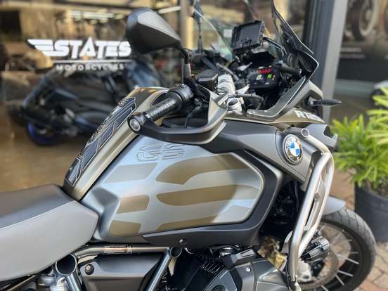 BMW-R 1250 GS ADVENTURE PREMIUM + EXCLUSIVE BMW-R 1250 GS ADVENTURE PREMIUM + EXCLUSIVE-2019
