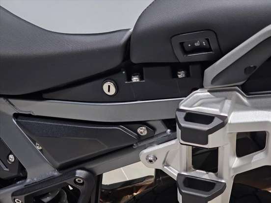 BMW-R 1300 GS ADVENTURE TROPHY-2025