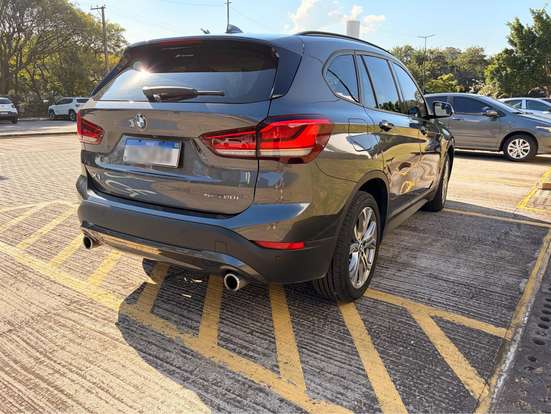 BMW-X1-2021
