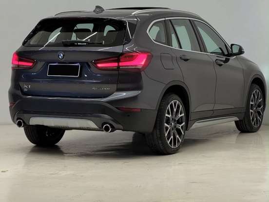 BMW-X1-2.0 16V TURBO ACTIVEFLEX SDRIVE20I X-LINE 4P AUTOMÁTICO BMW-X1-2022