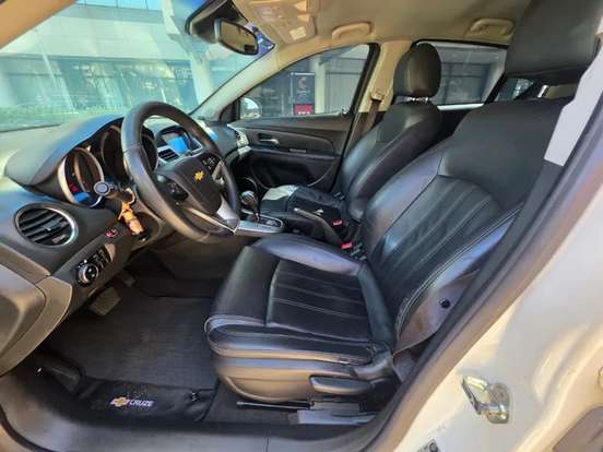 CHEVROLET-CRUZE-2012