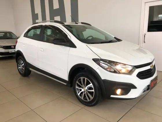CHEVROLET ONIX 1.4 MPFI ACTIV 8V FLEX 4P AUTOMÁTICO