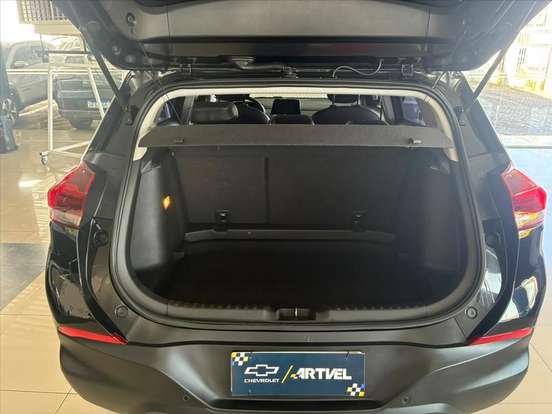 CHEVROLET-TRACKER-2023