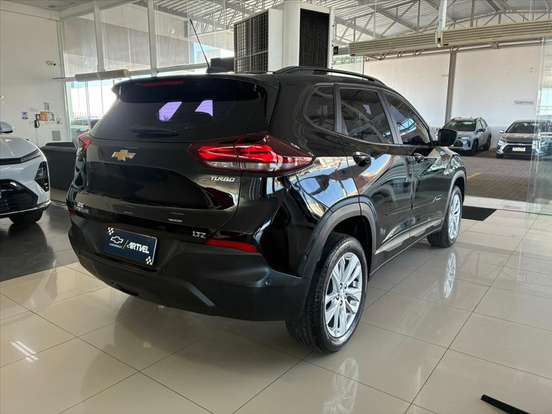 CHEVROLET-TRACKER-2023