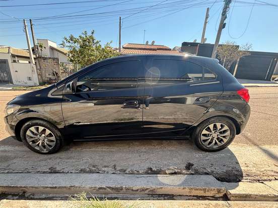 CHEVROLET-ONIX-2019