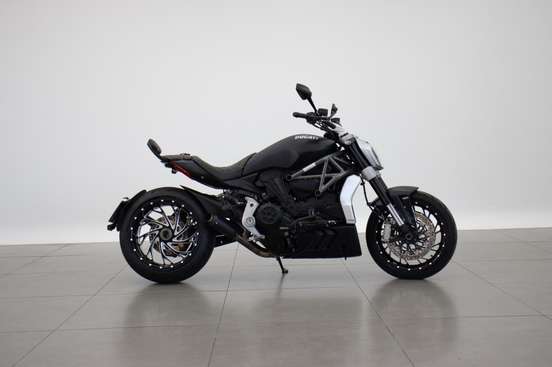 DUCATI-XDIAVEL-2017