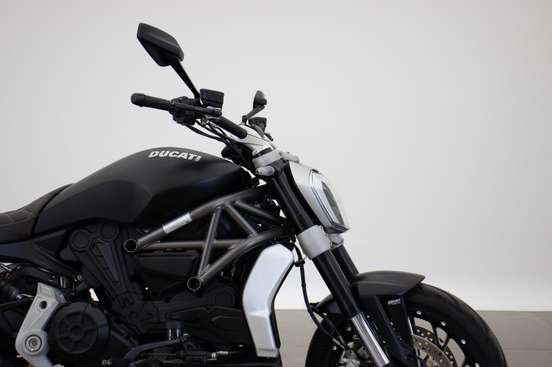 DUCATI-XDIAVEL-2017