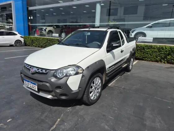 FIAT STRADA 1.8 MPI ADVENTURE CE 16V FLEX 2P MANUAL FIAT STRADA 1.8 MPI ADVENTURE CE 16V FLEX 2P MANUAL