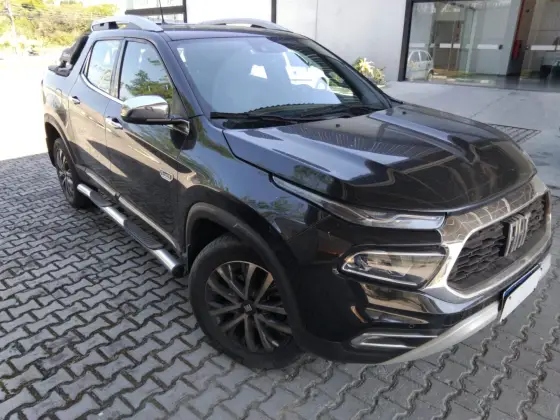 FIAT TORO 2.0 16V TURBO DIESEL RANCH 4WD AT9 FIAT TORO 2.0 16V TURBO DIESEL RANCH 4WD AT9