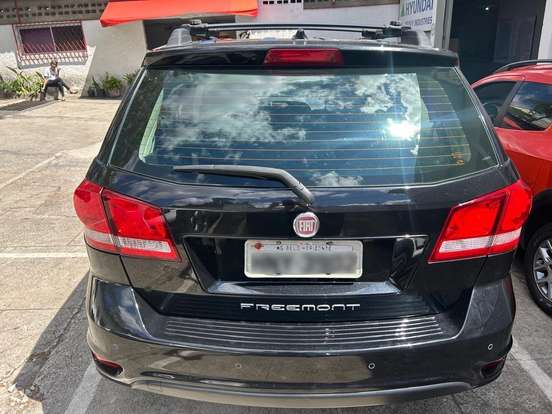 FIAT-FREEMONT-2.4 PRECISION 16V GASOLINA 4P AUTOMÁTICO FIAT-FREEMONT-2012