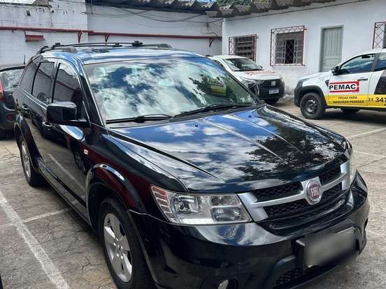 FIAT-FREEMONT-2.4 PRECISION 16V GASOLINA 4P AUTOMÁTICO FIAT-FREEMONT-2012