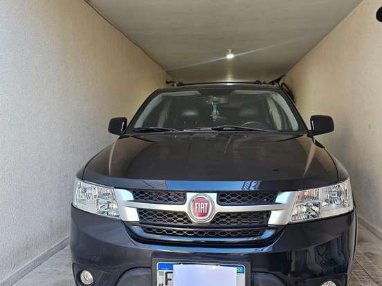 FIAT-FREEMONT-2.4 PRECISION 16V GASOLINA 4P AUTOMÁTICO FIAT-FREEMONT-2013