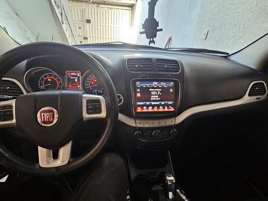 FIAT-FREEMONT-2.4 PRECISION 16V GASOLINA 4P AUTOMÁTICO FIAT-FREEMONT-2013