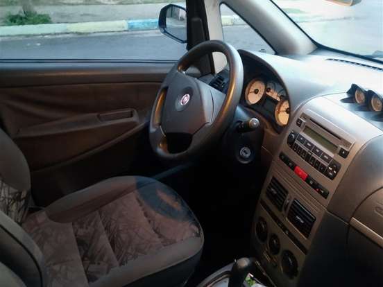 FIAT-IDEA-1.8 MPI ADVENTURE 8V FLEX 4P AUTOMATIZADO FIAT-IDEA-2010