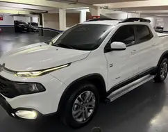FIAT TORO 2.0 16V TURBO DIESEL FREEDOM 4WD AT9 FIAT TORO 2.0 16V TURBO DIESEL FREEDOM 4WD AT9