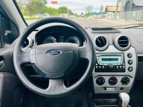 FORD-FIESTA-2012