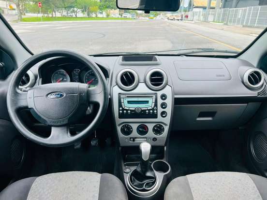 FORD-FIESTA-2012