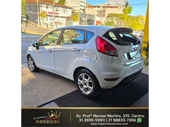 FORD-FIESTA-1.6 SE HATCH 16V FLEX 4P POWERSHIFT FORD-FIESTA-2015