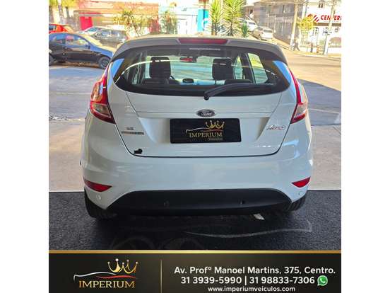 FORD-FIESTA-1.6 SE HATCH 16V FLEX 4P POWERSHIFT FORD-FIESTA-2015