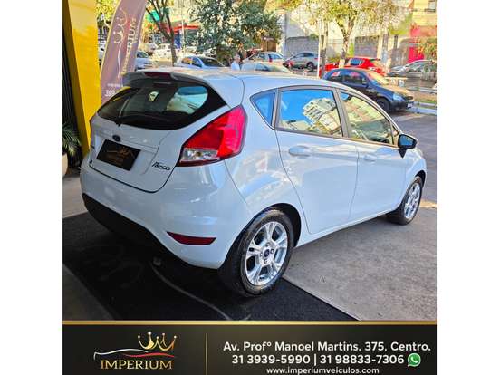 FORD-FIESTA-2015
