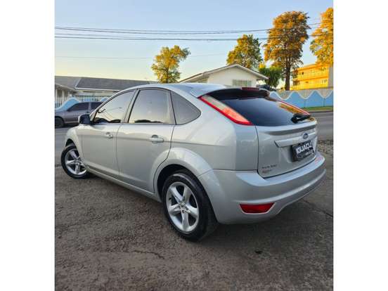 FORD-FOCUS-1.6 GL 16V FLEX 4P MANUAL FORD-FOCUS-2010