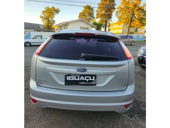 FORD-FOCUS-1.6 GL 16V FLEX 4P MANUAL FORD-FOCUS-2010