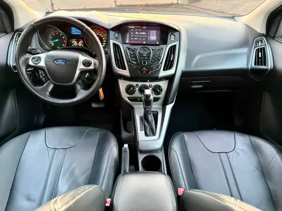 FORD-FOCUS-2.0 SE 16V FLEX 4P POWERSHIFT FORD-FOCUS-2013