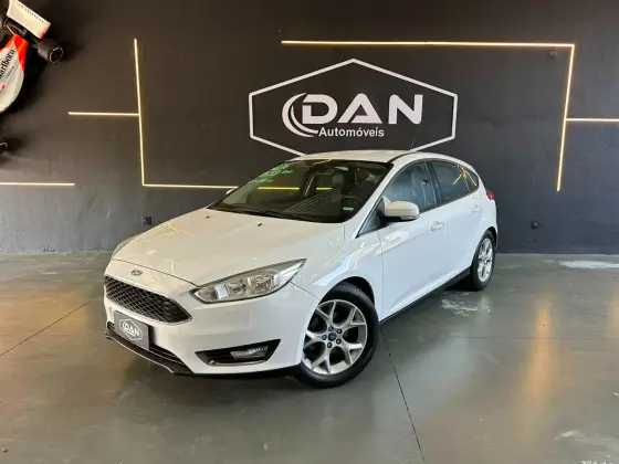 FORD FOCUS 2.0 TITANIUM 16V FLEX 4P POWERSHIFT FORD FOCUS 2.0 TITANIUM 16V FLEX 4P POWERSHIFT