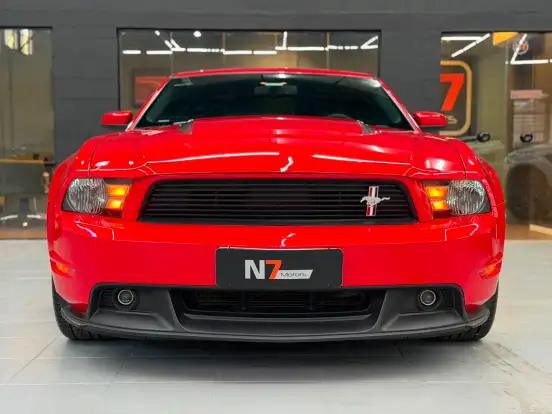 FORD-MUSTANG-2011