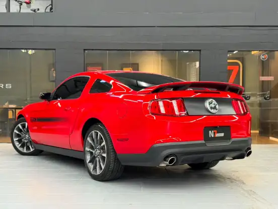 FORD-MUSTANG-2011