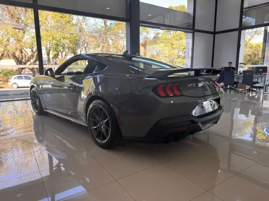 FORD-MUSTANG-2025