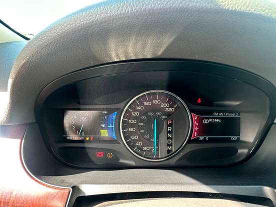 FORD-EDGE-2012