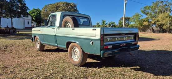 FORD-F-1000-1984