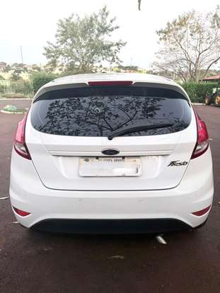 FORD-FIESTA-2015