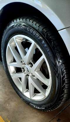 FORD-FUSION-2011