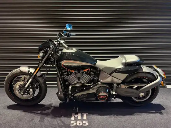HARLEY-DAVIDSON-SOFTAIL FXDR 114-2020