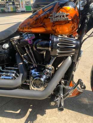 HARLEY-DAVIDSON-SOFTAIL BREAKOUT-2015