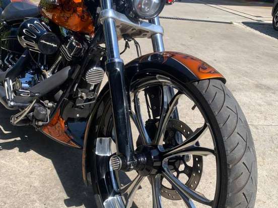 HARLEY-DAVIDSON-SOFTAIL BREAKOUT HARLEY-DAVIDSON-SOFTAIL BREAKOUT-2015