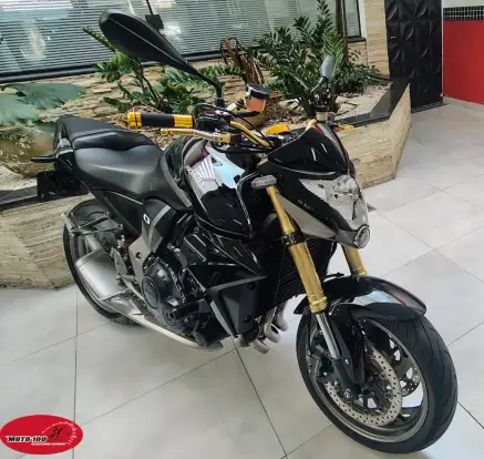 HONDA-CB 1000R-2011