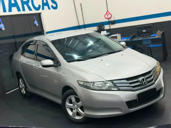 HONDA CITY 1.5 LX 16V FLEX 4P MANUAL HONDA CITY 1.5 LX 16V FLEX 4P MANUAL