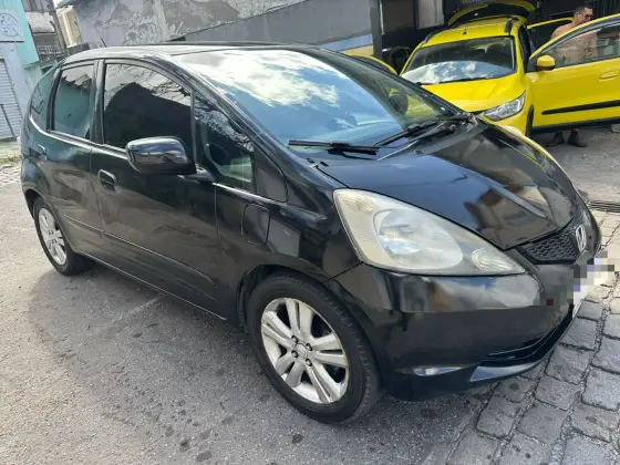 HONDA FIT 1.4 LX 8V FLEX 4P MANUAL HONDA FIT 1.4 LX 8V FLEX 4P MANUAL