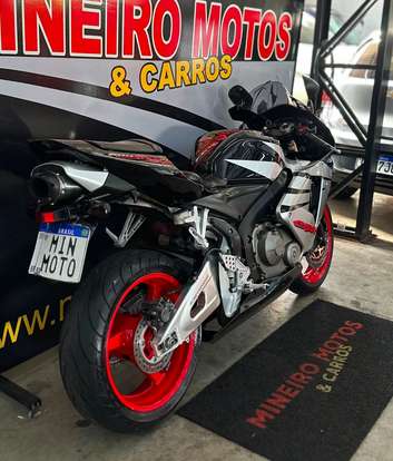 HONDA-CBR 600RR-2006