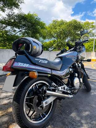 HONDA-CBX 750 FOUR-1988
